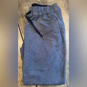 EUC Women’s Lululemon Straight Leg Jogger Pant Heather Grey Size 8.